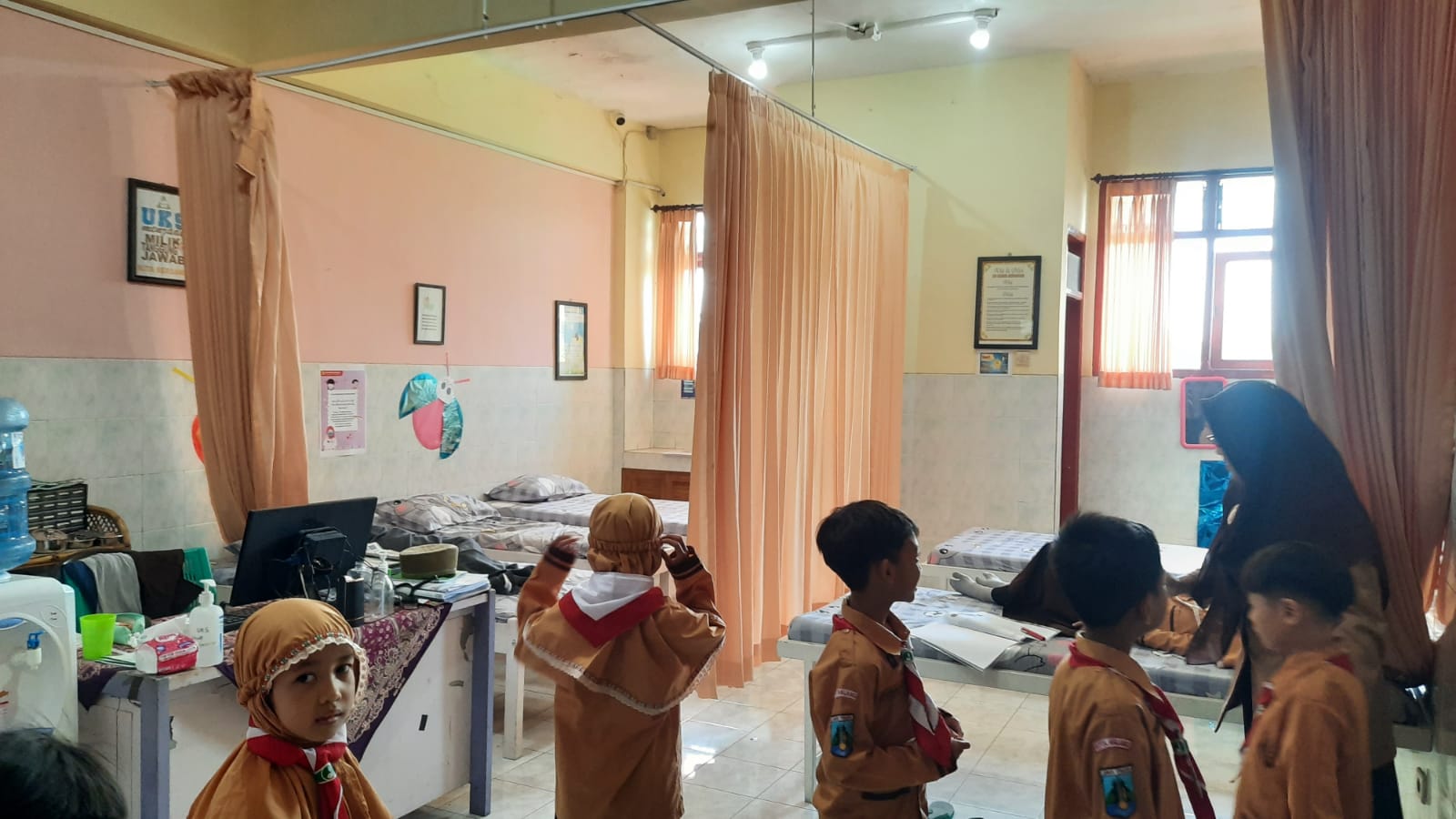 Ruang UKS (Unit Kesehatan Sekolah)