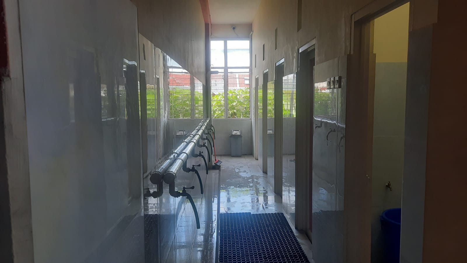 Kamar Mandi dan Toilet